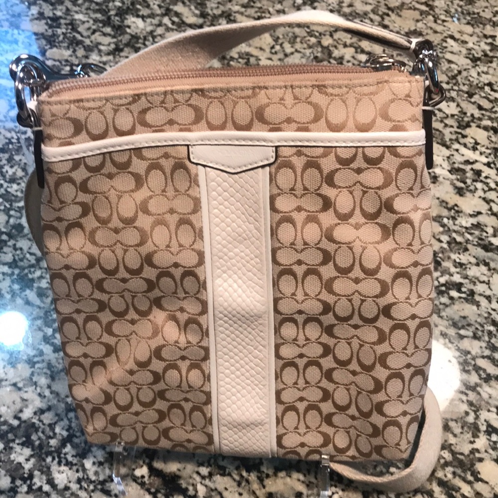 Classic Coach signature crossbody bag